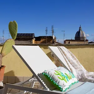 Santonofrio Romantica Apartment Rome